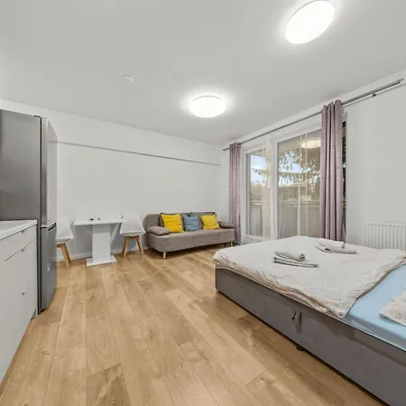 Air Conditioned 1 Apartment, With Garden, New Building * 布拉迪斯拉发