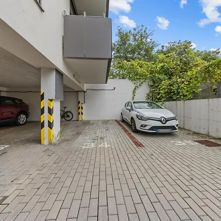 Air Conditioned 1 Apartment, With Garden, New Building 布拉迪斯拉发