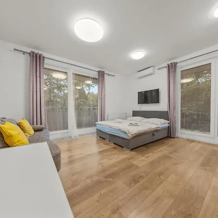 Апартаменты Air Conditioned 1 Apartment, With Garden, New Building